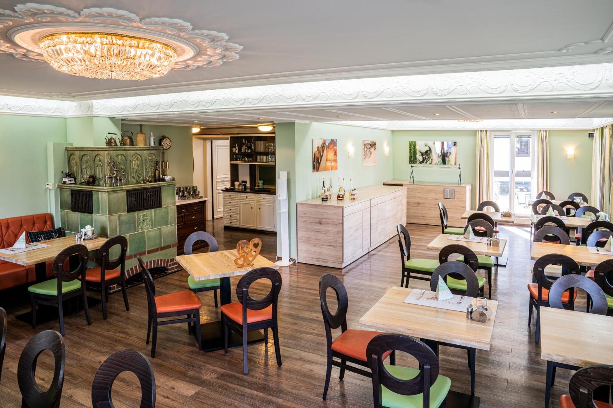 Akzent Hotel Restaurant Hirsch 하이덴하임안데어브렌츠 외부 사진
