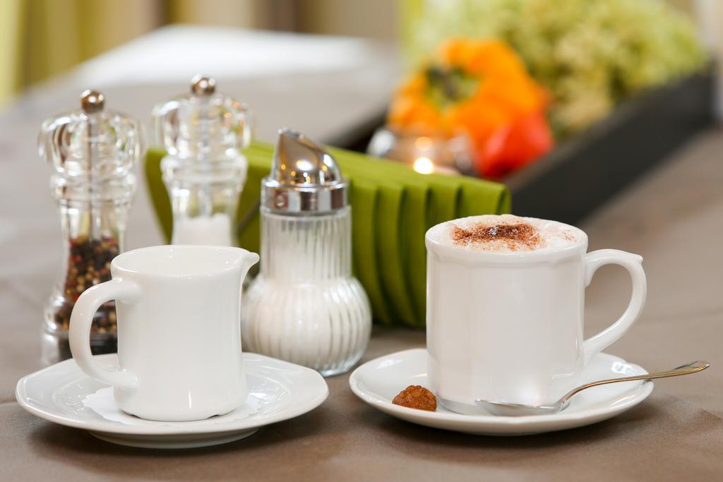 Akzent Hotel Restaurant Hirsch 하이덴하임안데어브렌츠 외부 사진