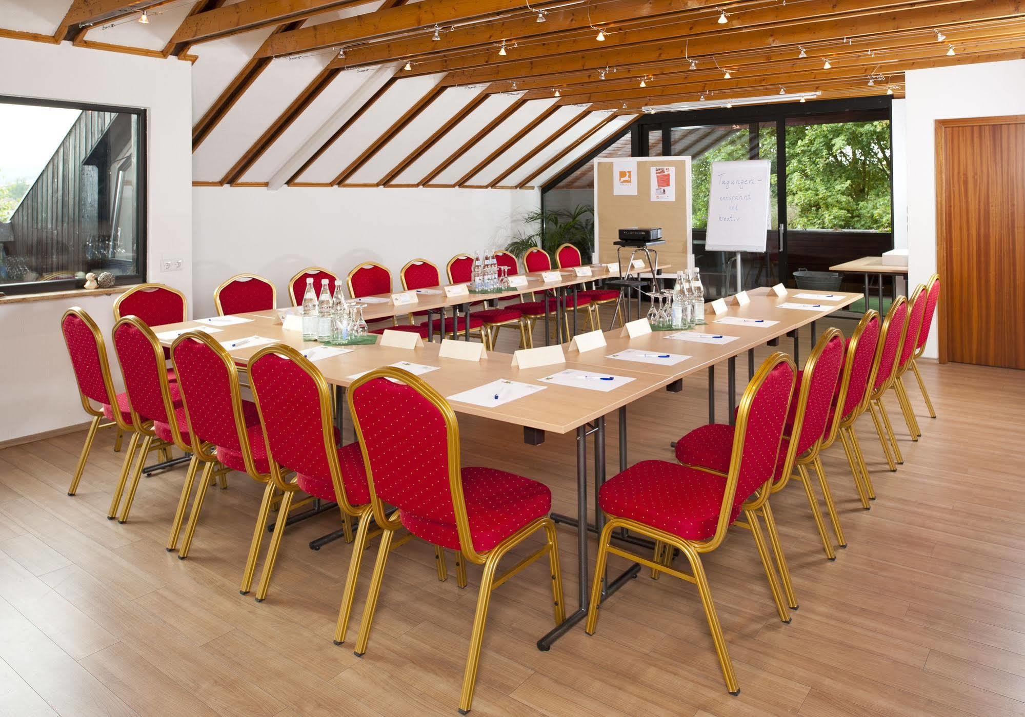 Akzent Hotel Restaurant Hirsch 하이덴하임안데어브렌츠 외부 사진